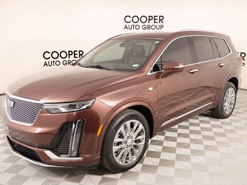 Used 2022 Cadillac XT6 Premium Luxury w/ LPO, Radiant Package image 10