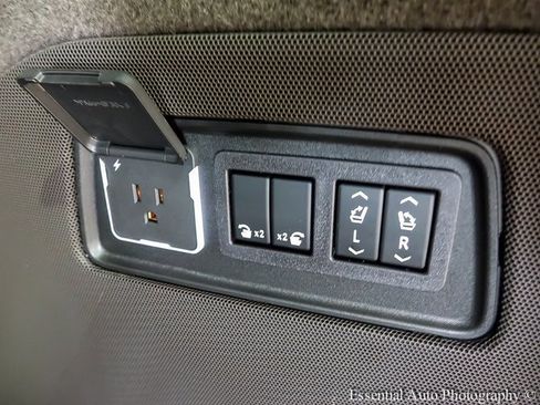 New 2026 Cadillac Escalade Luxury w/ Touring Package image 22