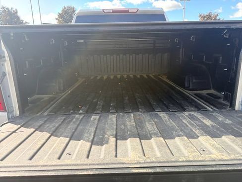 Used 2021 Chevrolet Silverado 1500 LT AWD/4WD image 23