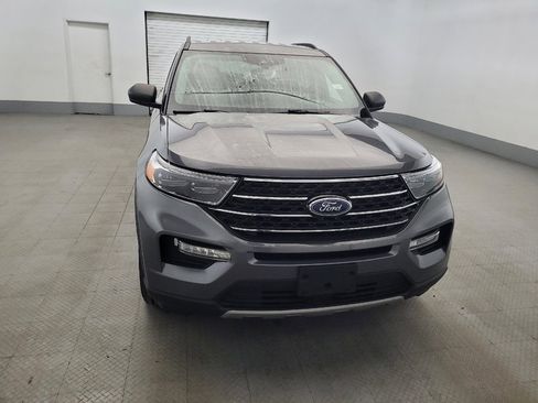 Used 2021 Ford Explorer XLT w/ Equipment Group 202A AWD/4WD image 14