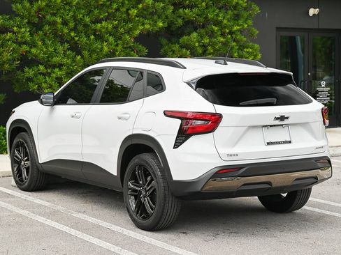 Used 2025 Chevrolet Trax ACTIV w/ Driver Confidence Package image 6