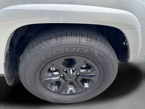 Used 2024 Toyota 4Runner SR5 RWD image 38
