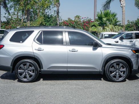 Used 2023 Honda Pilot Sport image 10