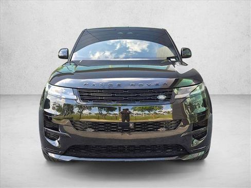 Used 2024 Land Rover Range Rover Sport Dynamic SE AWD/4WD image 2