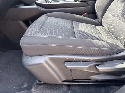 Certified 2025 Chevrolet Equinox LT image 18