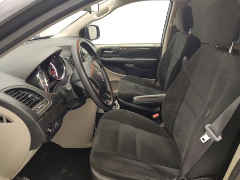 Used 2016 Dodge Grand Caravan SE w/ Quick Order Package 29E SE image 17