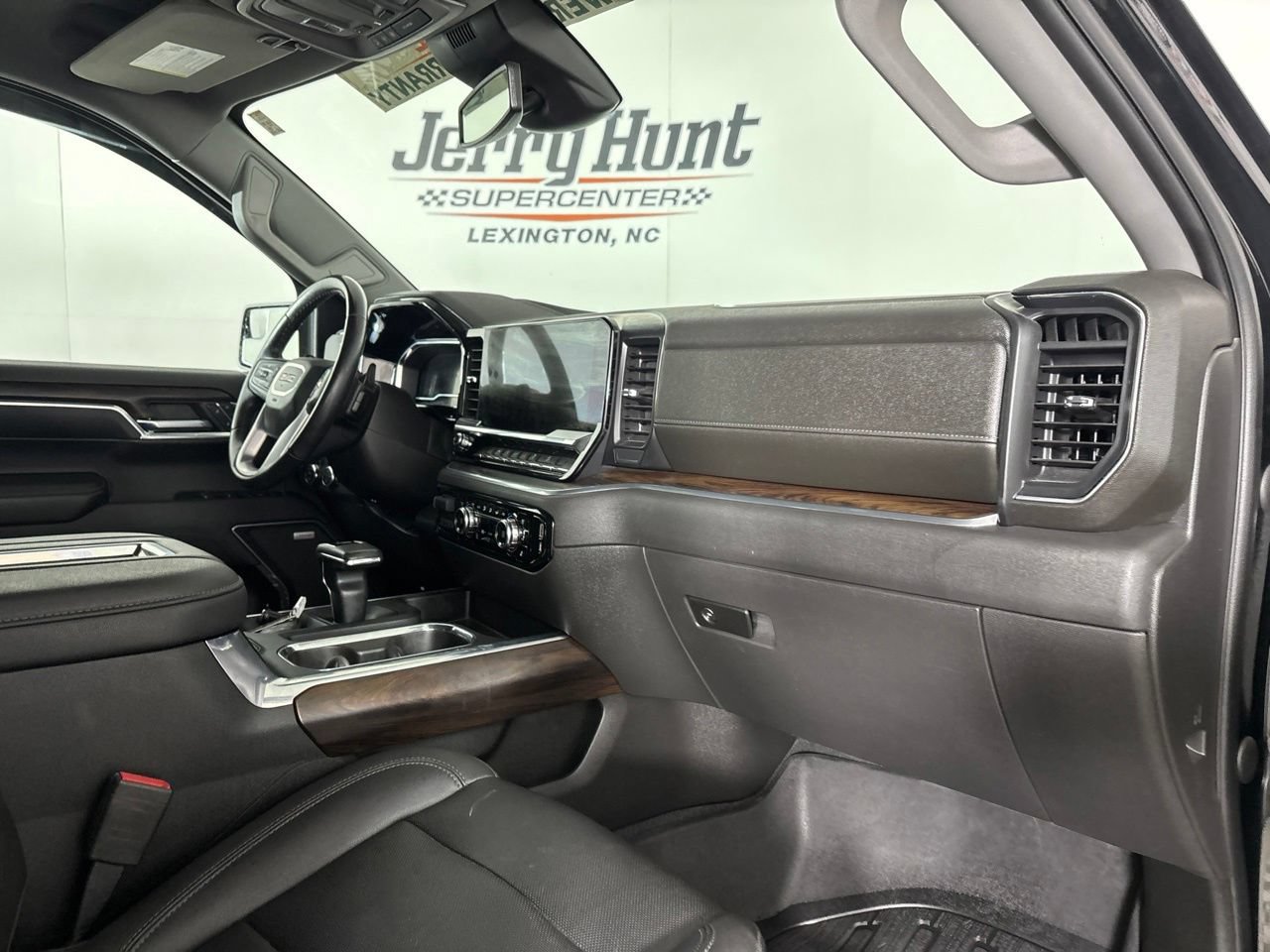 Used 2022 GMC Sierra 1500 SLT AWD/4WD image 33