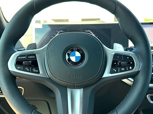 New 2027 BMW X7 xDrive40i w/ M Sport Package AWD/4WD image 19