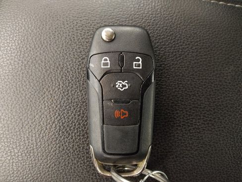 Used 2013 Ford Fusion Energi SE image 32