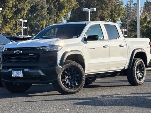 Used 2026 Chevrolet Colorado Trail Boss image 9