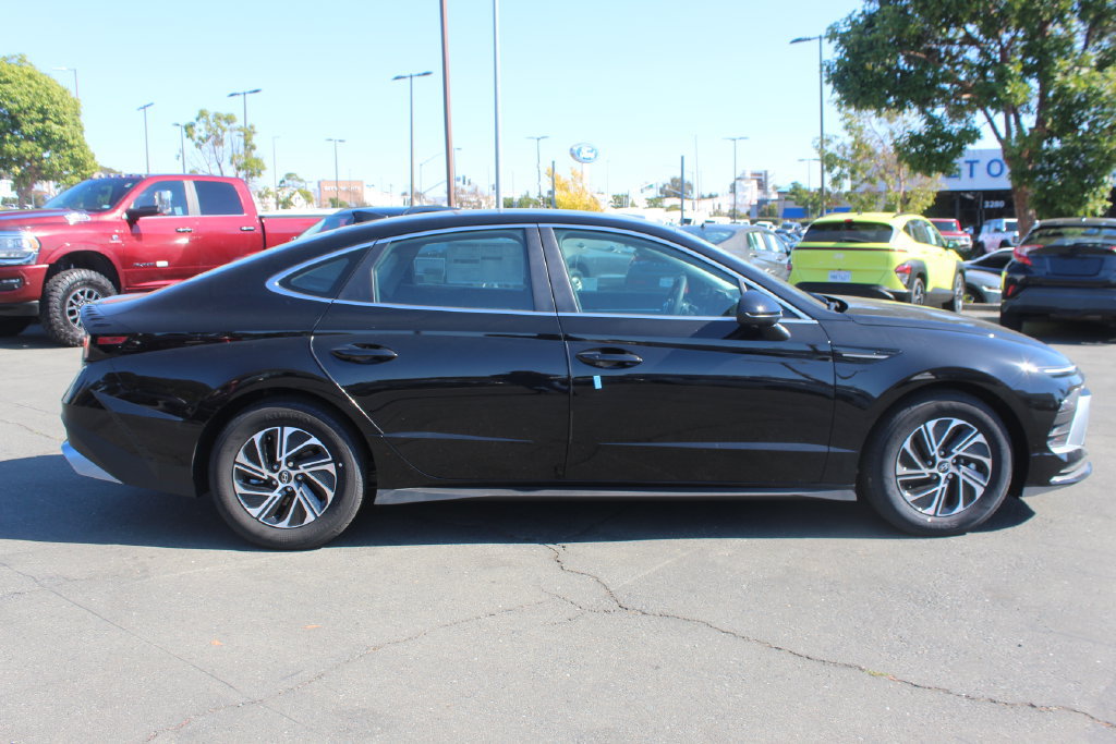 New 2026 Hyundai Sonata Blue FWD image 6