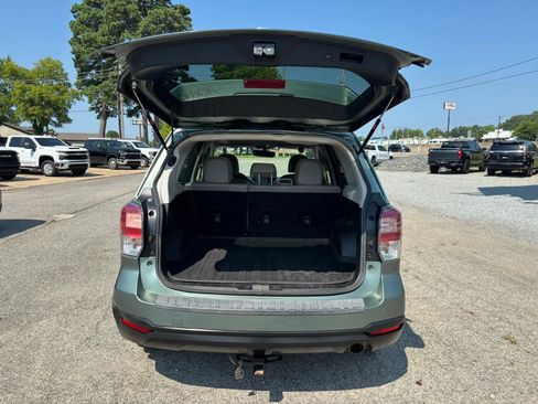 Used 2018 Subaru Forester 2.5i Limited AWD/4WD image 15