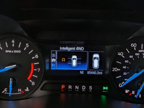 Used 2019 Ford Explorer XLT w/ Class III Trailer Tow Package AWD/4WD image 8