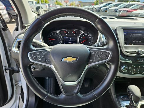 Used 2022 Chevrolet Equinox LT image 18