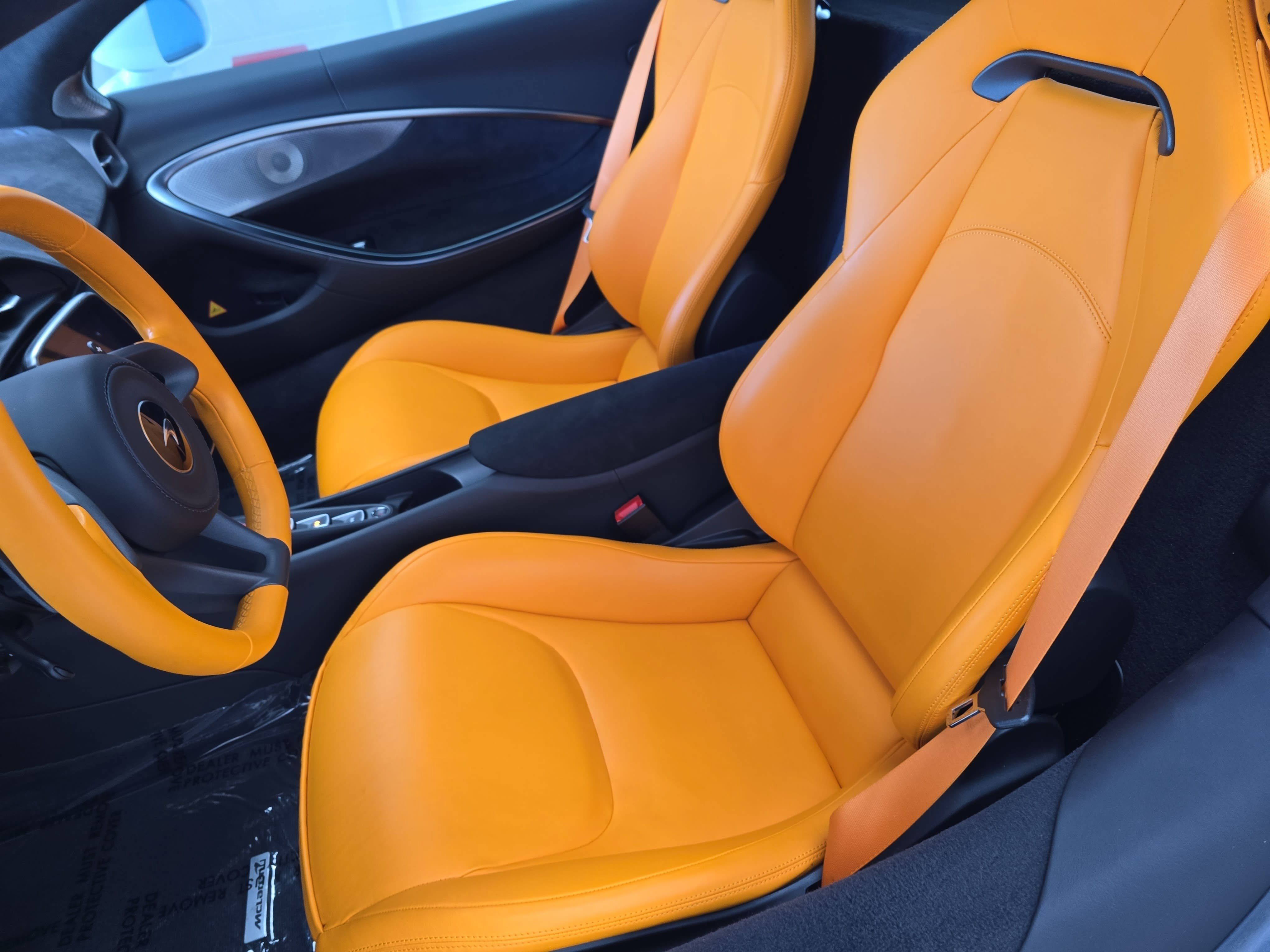 Used 2023 McLaren Artura RWD image 10