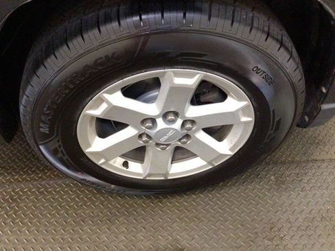 Used 2013 GMC Acadia SLE AWD/4WD image 25