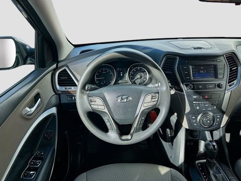 Used 2017 Hyundai Santa Fe Sport image 18