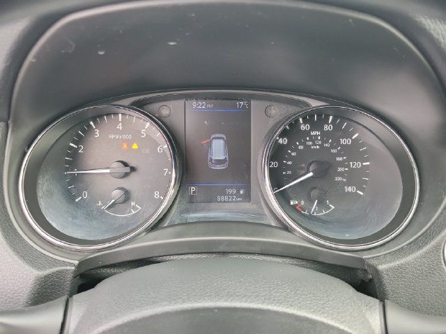 Used 2018 Nissan Rogue SV AWD/4WD image 13