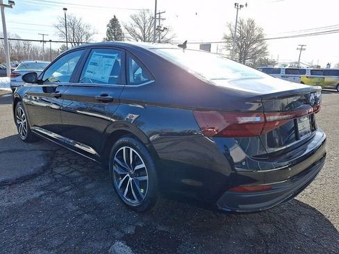 New 2026 Volkswagen Jetta SE image 3