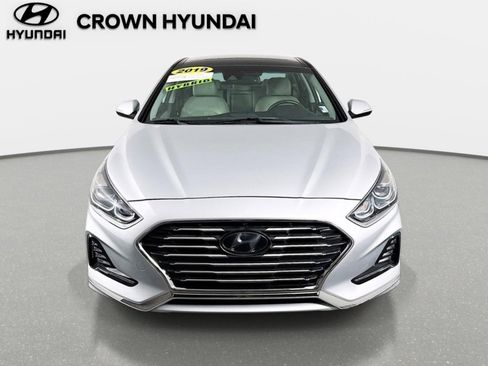 Used 2019 Hyundai Sonata Limited w/ Ultimate Package 02 FWD image 2