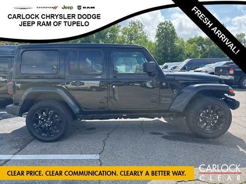 Used 2025 Jeep Wrangler Unlimited Sahara w/ Safety Group AWD/4WD image 5