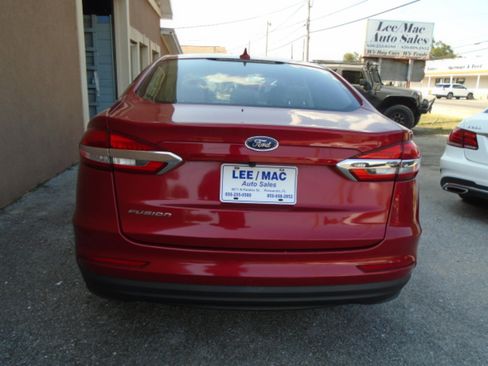 Used 2020 Ford Fusion S image 3