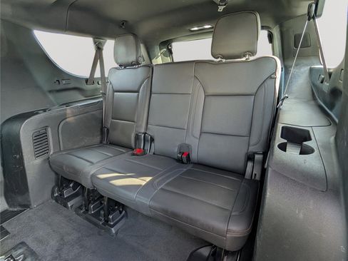 Used 2023 Chevrolet Suburban High Country w/ Advanced Technology Package AWD/4WD image 17