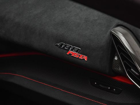 Used 2020 Ferrari 488 Pista Coupe RWD image 38