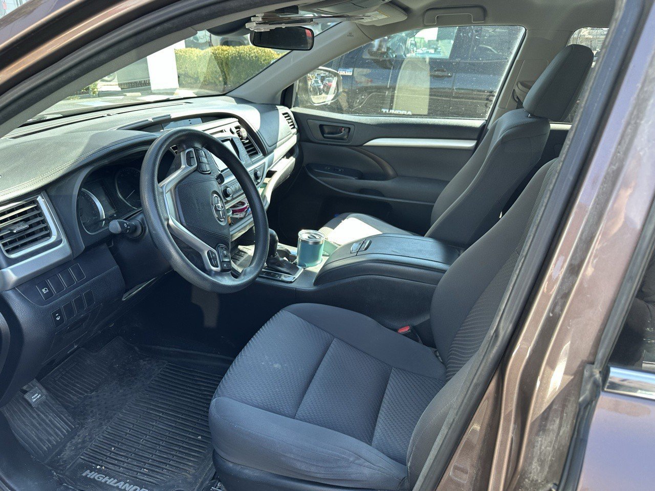 Used 2017 Toyota Highlander LE AWD/4WD image 13
