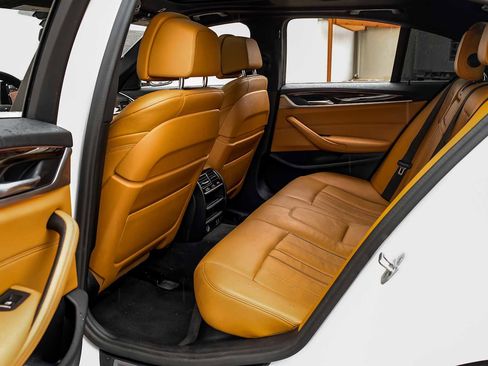 Used 2020 BMW 530i w/ Premium Package image 39