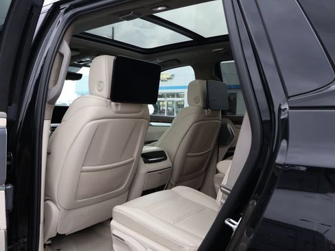 Used 2025 Cadillac Escalade Sport Platinum AWD/4WD image 38