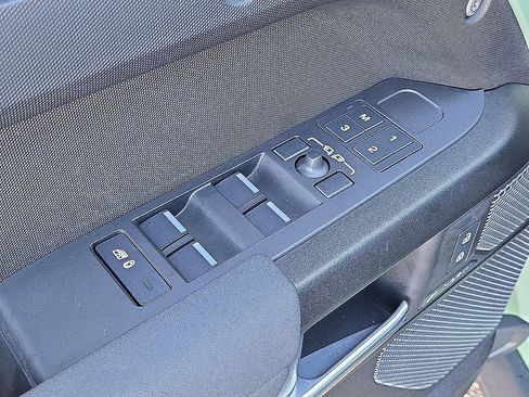 Used 2023 Land Rover Defender 110 75th Limited Edition image 21