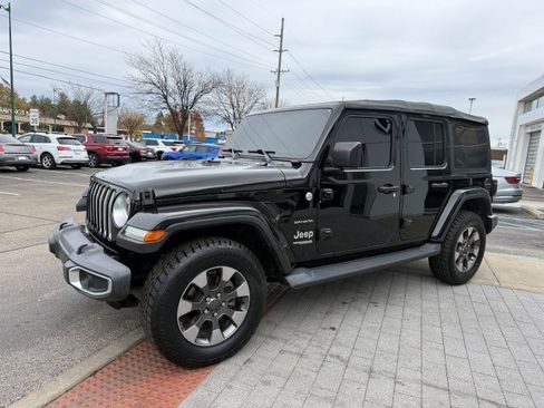 Used 2018 Jeep Wrangler Unlimited Sahara w/ LED Lighting Group image 3