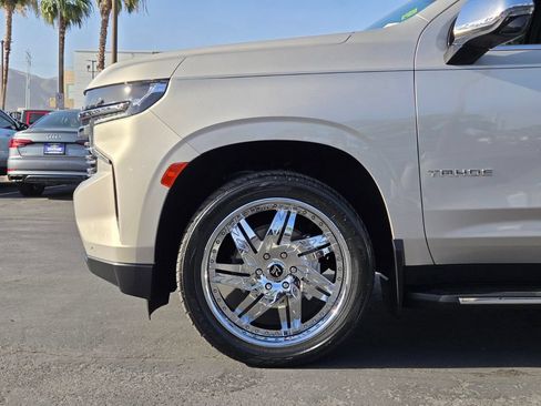 Used 2021 Chevrolet Tahoe Premier w/ Premium Package AWD/4WD image 9
