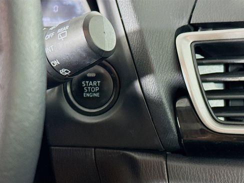 Used 2016 MAZDA MAZDA3 i Grand Touring image 20