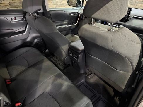 Used 2020 Toyota RAV4 XLE w/ XLE Grade Weather Package AWD/4WD image 32