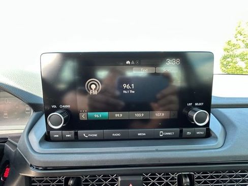 Used 2023 Honda Accord EX image 13