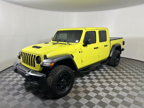Used 2023 Jeep Gladiator Mojave w/ Trailer Tow Package AWD/4WD image 9