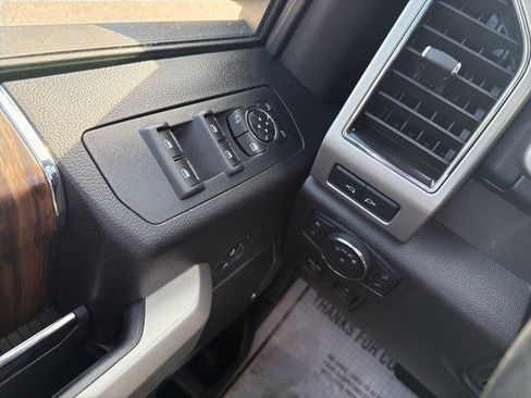 Used 2018 Ford F150 Lariat image 21