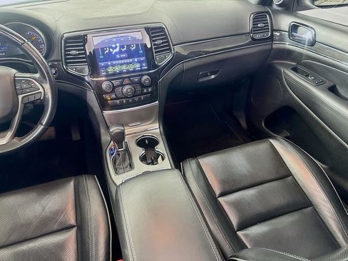 Used 2020 Jeep Grand Cherokee Overland image 29