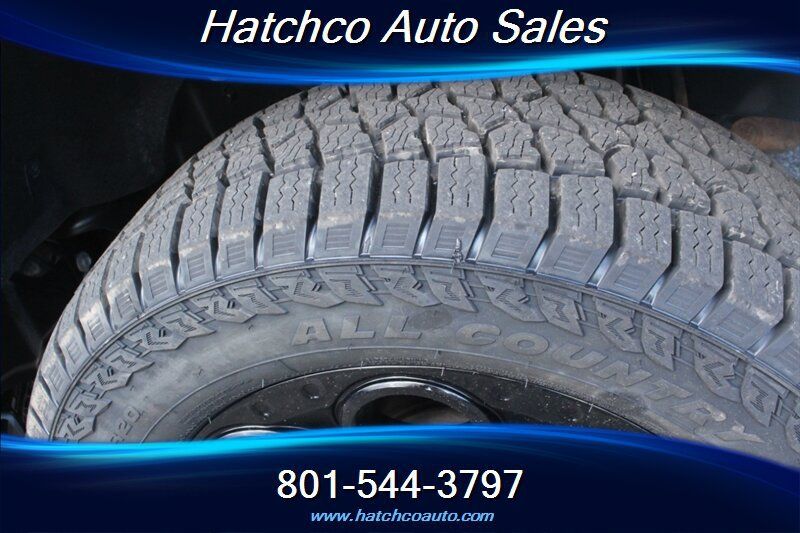 Used 2025 Ford F250 XLT w/ Black Appearance Package AWD/4WD image 11