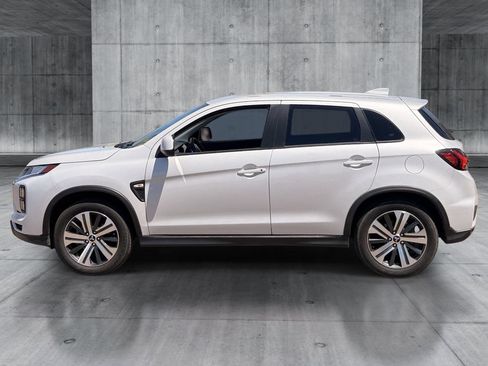 Used 2024 Mitsubishi Outlander Sport ES AWD/4WD image 2