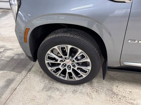 Certified 2025 GMC Yukon XL Denali w/ Denali Reserve Package image 10