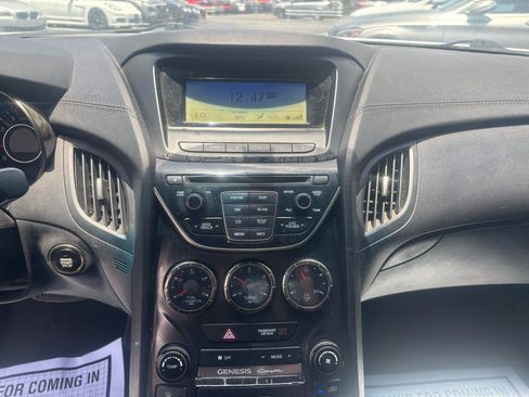 Used 2014 Hyundai Genesis 2.0T RWD image 10