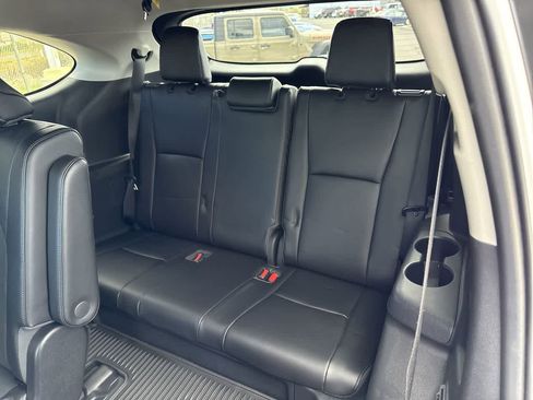 Used 2023 Toyota Highlander Platinum AWD/4WD image 13