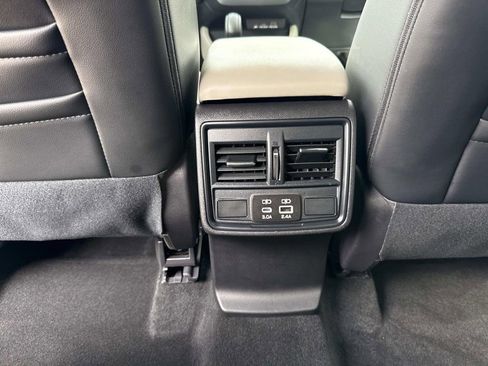 Certified 2026 Subaru Forester Premium AWD/4WD image 18