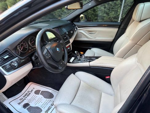 Used 2012 BMW 550i xDrive Sedan image 24
