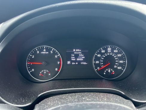 Used 2023 Kia Seltos LX AWD/4WD image 23