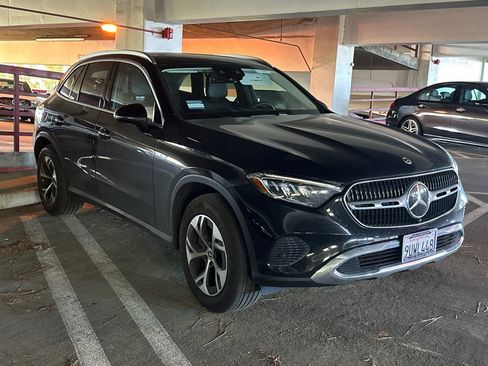 Used 2025 Mercedes-Benz GLC 350e 4MATIC image 2