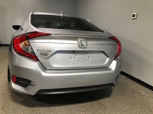Used 2016 Honda Civic EX-L image 4